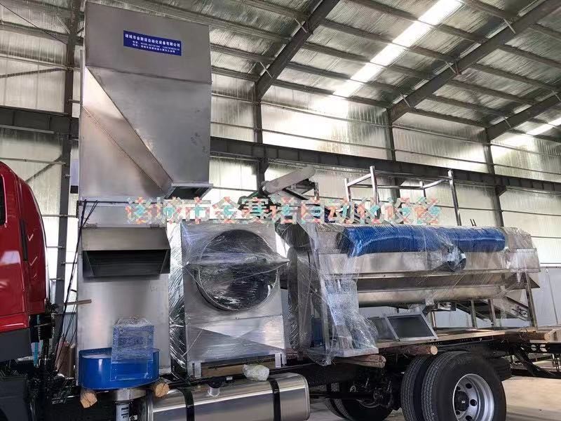 我公司辣椒加工設(shè)備(異物風(fēng)選機(jī)、干洗機(jī)、火選機(jī)構(gòu)及輸送帶等配套設(shè)施)于2019年9月18日發(fā)往四川